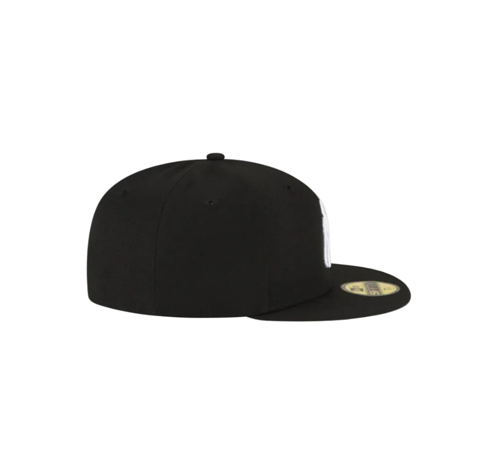 New York Yankees black basic fitted hat