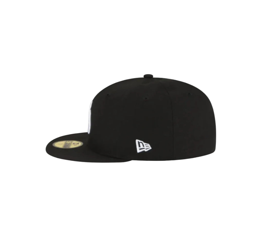 New York Yankees black basic fitted hat