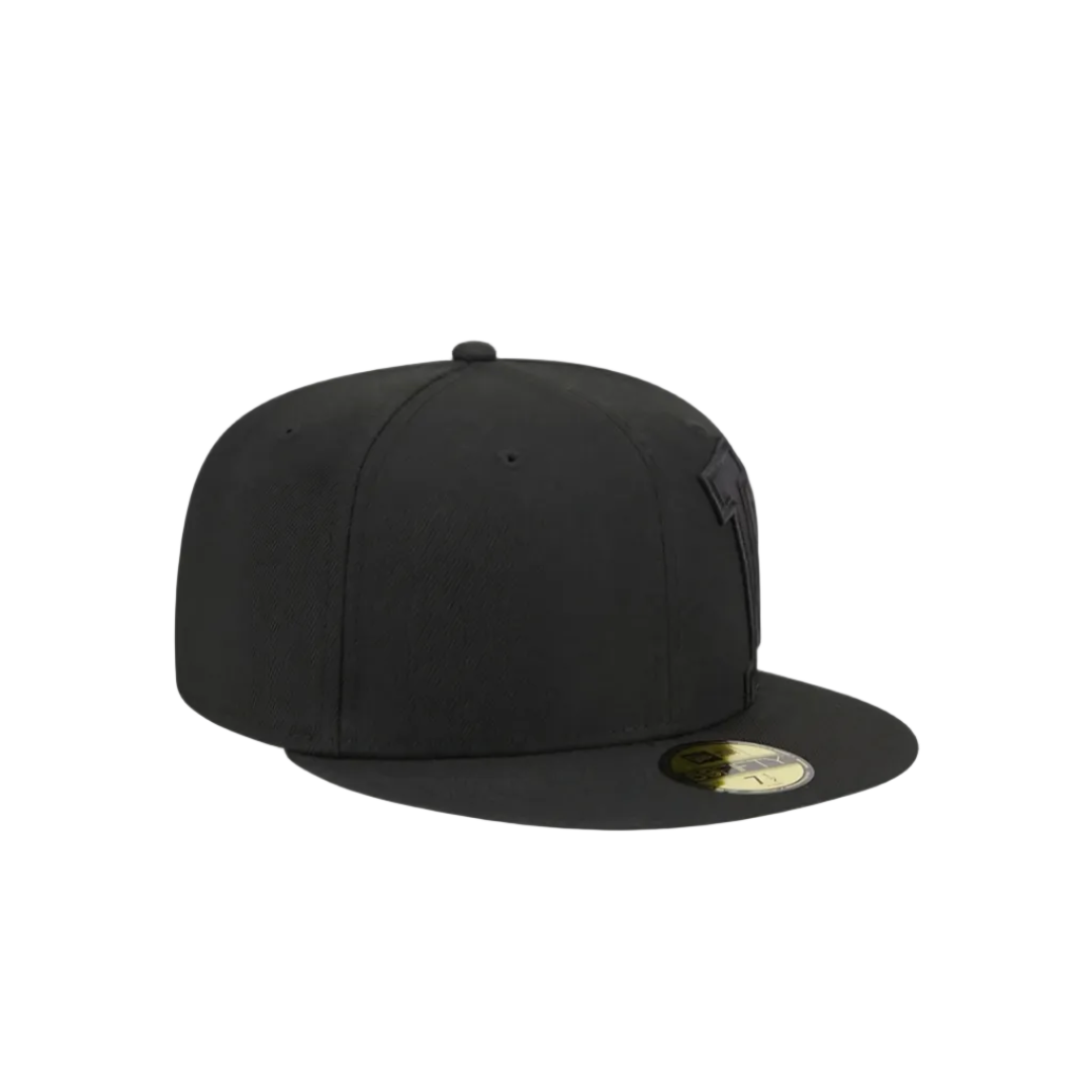 LA Dodgers black oversized side logo fitted hat