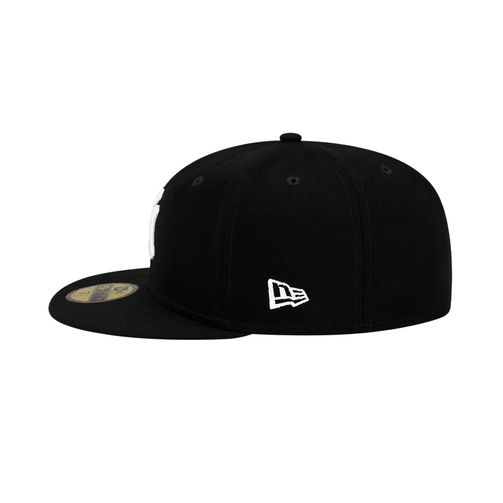 New York Yankees black Statue of Liberty fitted hat
